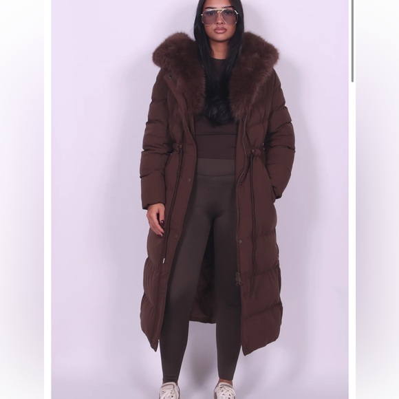 Women's Elsie Brown Puffer Coat with Faux Fur Trim NO OFFERS FINAL PRICE - Picture 2 of 10